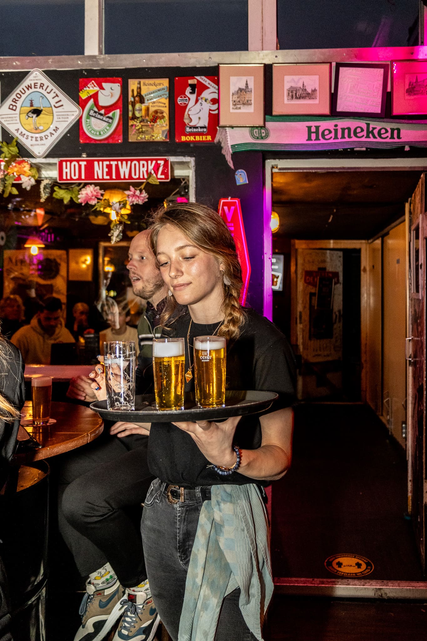 Tray vol speciaalbieren bij Café de Lange Heer